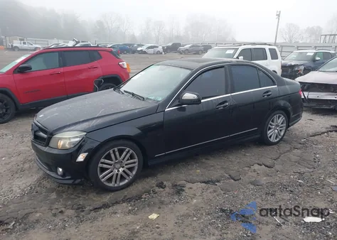 2009 Mercedes-Benz C 300 Sport z USA, uszkodzony, nr VIN WDDGF54X99F222456